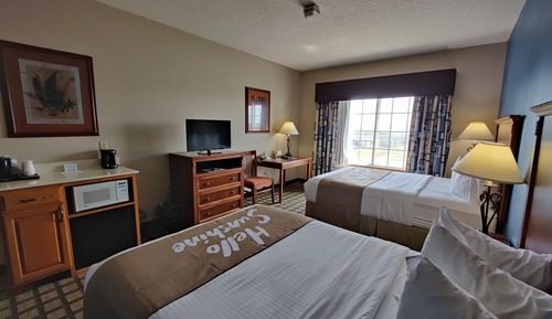 Room, 2 Queen Beds, Non Smoking (Mobility, Roll-in Shower)