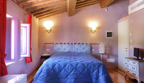 Room (Jorge)