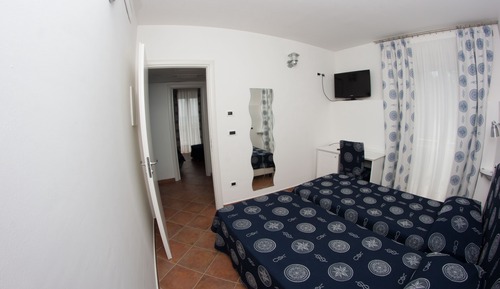 Double or Twin Room, Mountain View