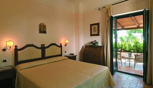 Superior Double Room, Terrace, Partial Sea View