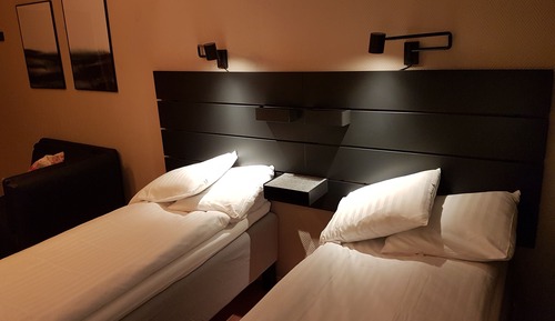 Double Room (140cm bed)