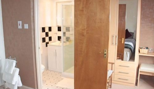 Twin Room, Ensuite