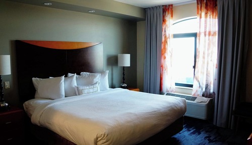 Suite, 1 Bedroom (Mobility/Hearing Accessible, Tub)