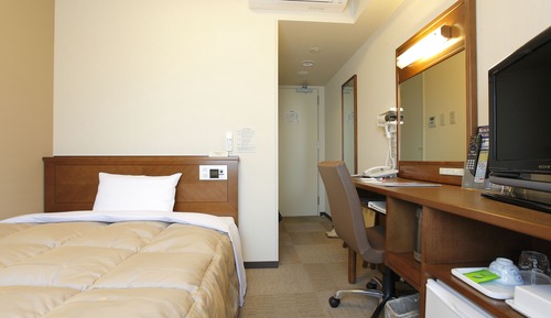 Single Room, Smoking