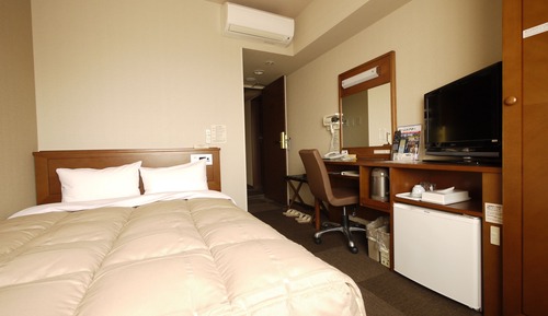 Semidouble smoking room