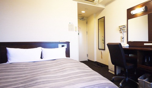 Semidouble room smoking