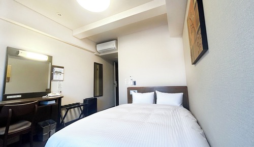 Semi Double Room, Smoking