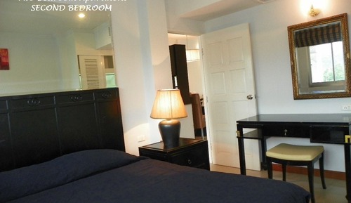 Classic Apartment, 2 Bedrooms, City View