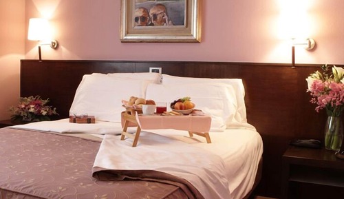 Basic Double Room, Garden View