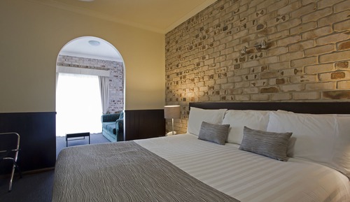 King Spa Suite