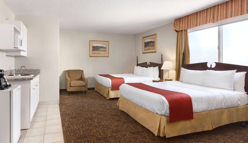 Suite, 2 Queen Beds, Non Smoking