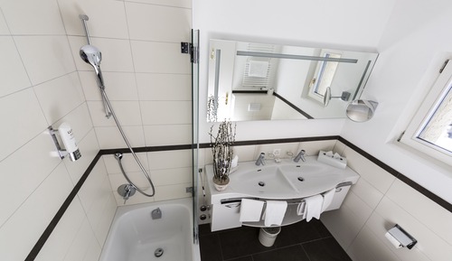 Triple Room, Multiple Beds