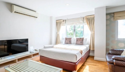 One Bedroom Suite (checkin 8am - 8pm)