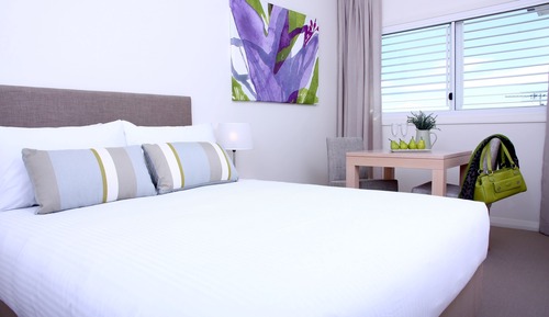 Standard Studio, 1 Queen Bed