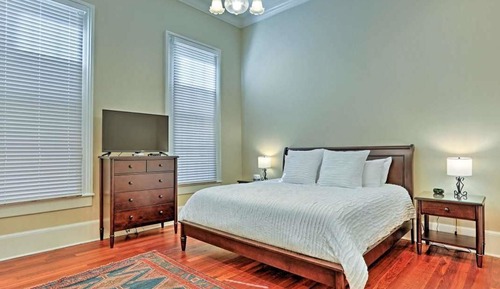 Classic Cottage, Multiple Bedrooms (Blakely Cottage)