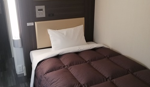 [Late Check-out] Single Room, Smoking (Check-out:12:00PM)