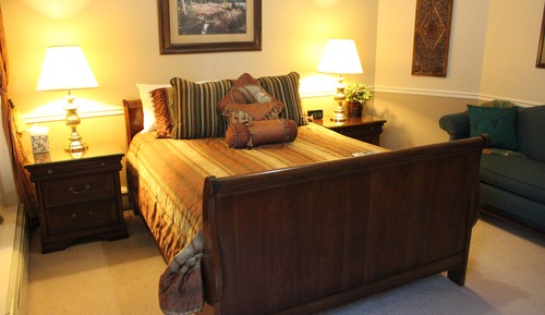 Room, Private Bathroom (09 Northern Exposure Queen)
