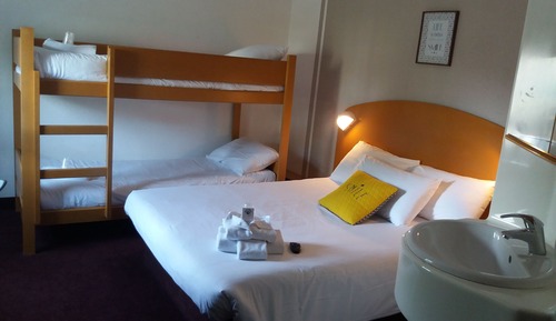 Family Room for 2 adults and 2 children Under 14 Yeras Old