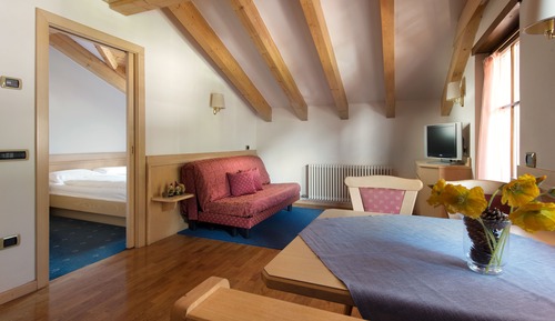 Economy Suite