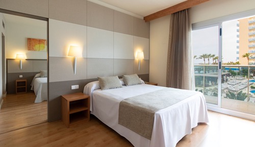 Family Room (5 Adults)