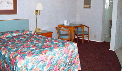 Room, 1 Queen Bed, Non Smoking, Kitchenette