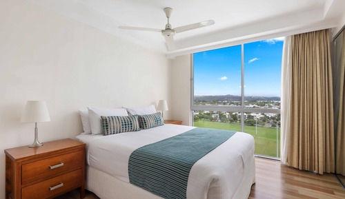 3 Bedroom Deluxe Spa Apartment with Ocean View