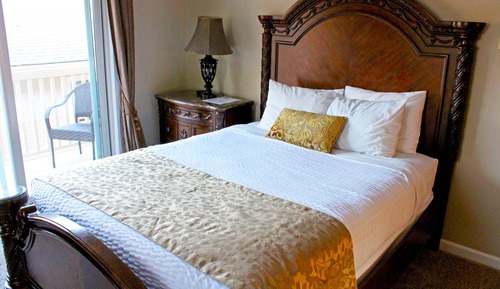 Studio Suite, 2 Queen Beds, Kitchen