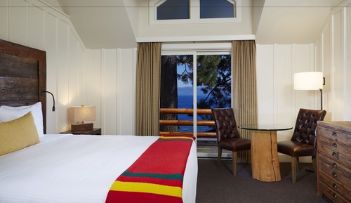 Lakefront Room, 1 King Bed, Balcony