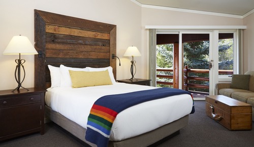 Standard Room, 1 King Bed with Sofa bed, Partial Lake View