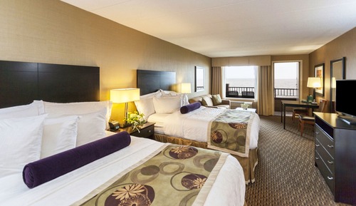 Deluxe Room (2 Queens with Sofa bed Lakeview)