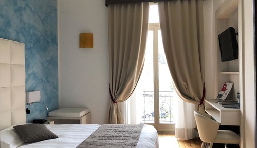 Double Room, Hill View