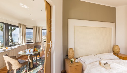 Suite, Sea View