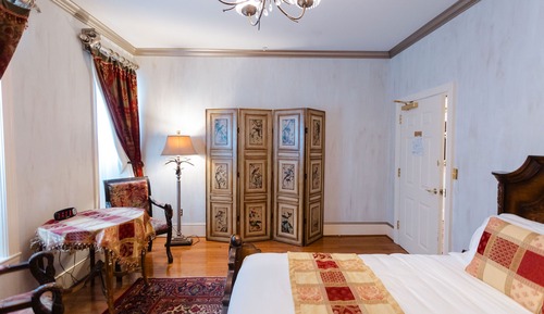 103 Liberty Room