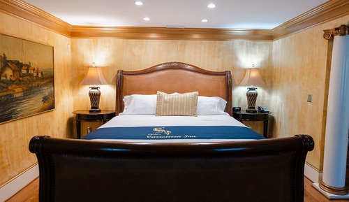 304 Annapolis Suite