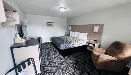 Standard Room, 1 King Bed