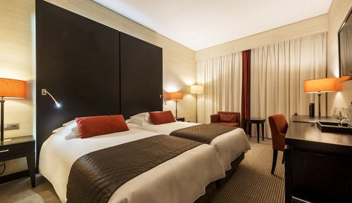 Standard Twin Room, City View