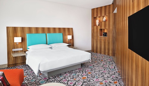 Deluxe Room, 1 King Bed