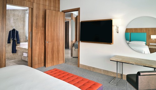 Suite (Diplomat)