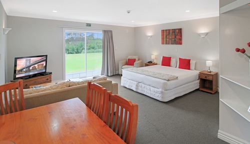 Standard Studio, Jetted Tub, Garden View