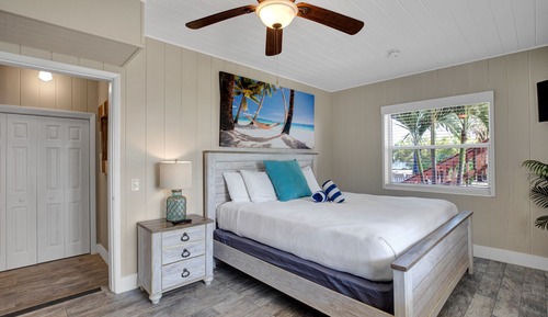 Studio, 1 King Bed (Room 7)