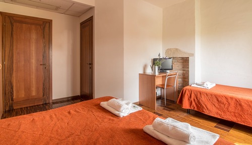 Comfort Triple Room