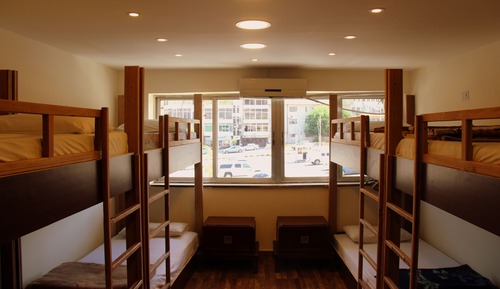 Shared Dormitory, Women only