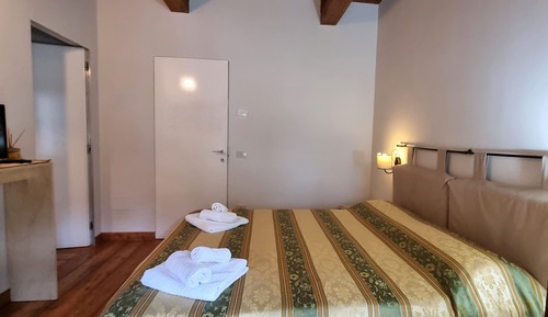 Deluxe Double or Twin Room, Balcony