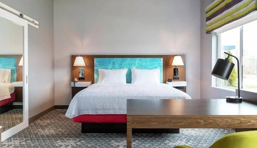 Room, 1 King Bed, Accessible (Hearing)