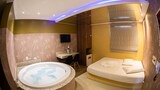 Suite (Summer)