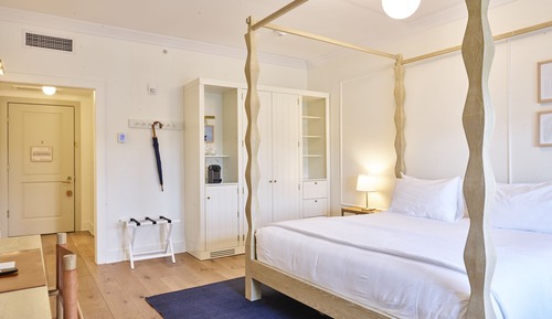 Room, 1 King Bed (Town)