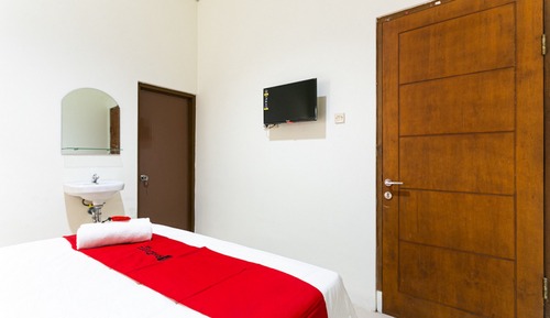 Double Room (Reddoorz)
