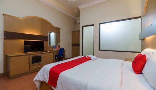 Double Room (Reddoorz)