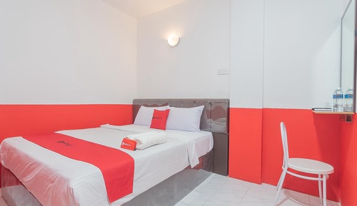 Double Room (Reddoorz)