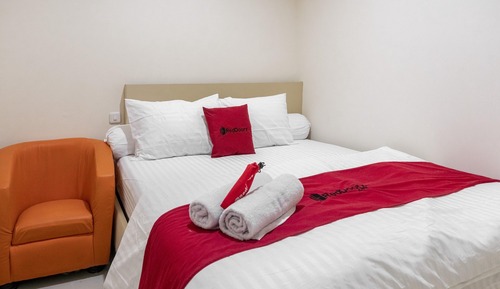 Double Room (Reddoorz)